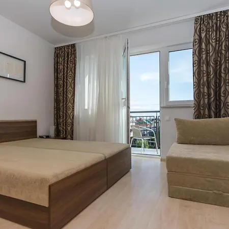 게스트하우스 Rodos Ii